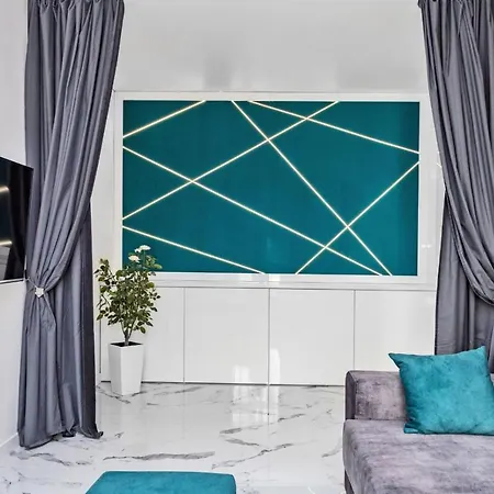 Vip Two-bedroom On Marksa 4 Street Апартаменты
