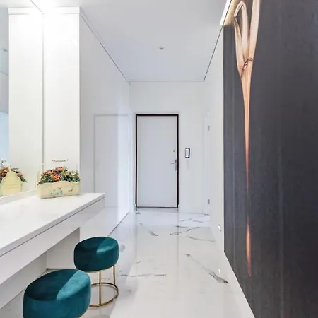 Vip Two-bedroom On Marksa 4 Street Апартаменты *