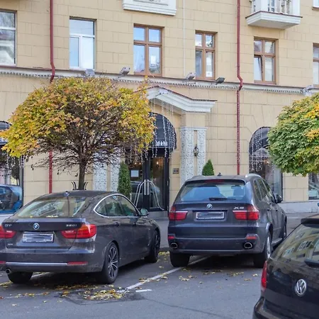 Vip Two-bedroom On Marksa 4 Street Апартаменты